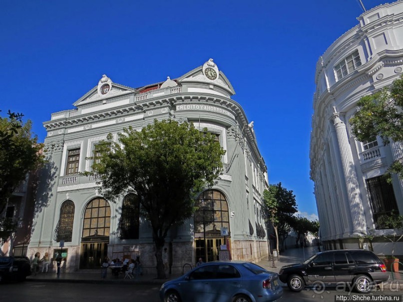 Plaza Las Delicias — две площади и муниципальный парк. 3 в 1
