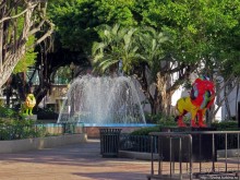 Plaza Las Delicias — две площади и муниципальный парк. 3 в 1