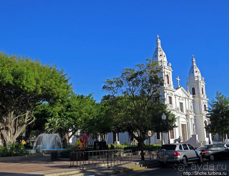 Plaza Las Delicias — две площади и муниципальный парк. 3 в 1