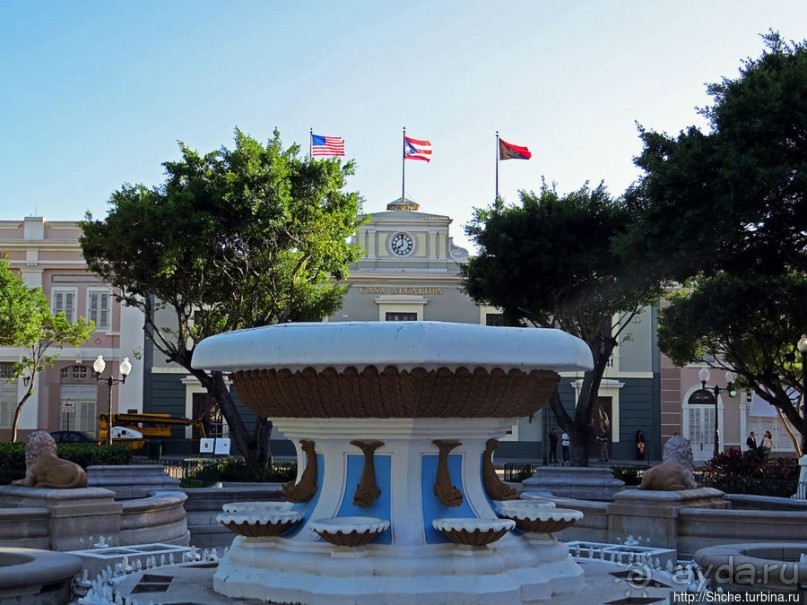 Plaza Las Delicias — две площади и муниципальный парк. 3 в 1