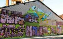 "Наскальная" живопись Харькова