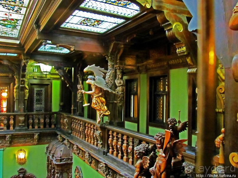 Королевский дворец Пелеш. Третий этаж — этаж детей и богемы