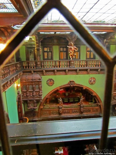 Королевский дворец Пелеш. Третий этаж — этаж детей и богемы