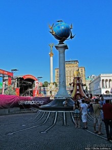 Не привычные картинки знакомого места. Центр Киева на ЕВРО