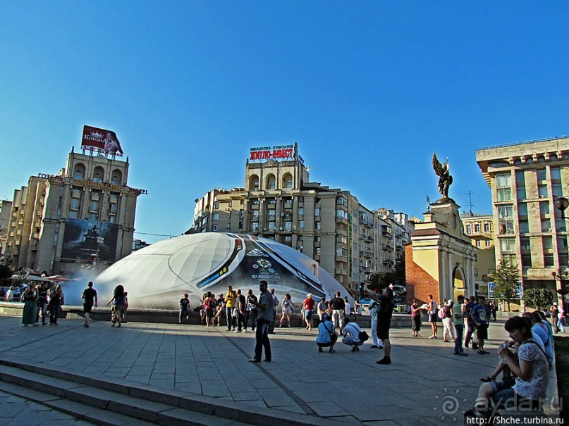 Не привычные картинки знакомого места. Центр Киева на ЕВРО