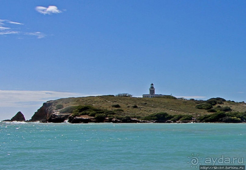 Исторический маяк на мысе Кабо Рохо