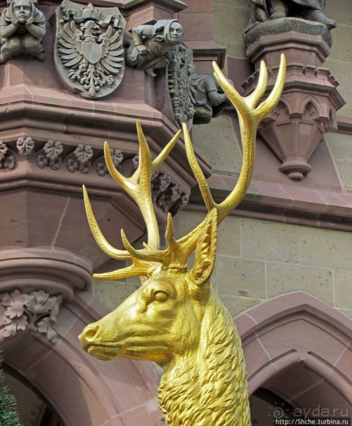 Причудливые водостоки замка Драхенсбург