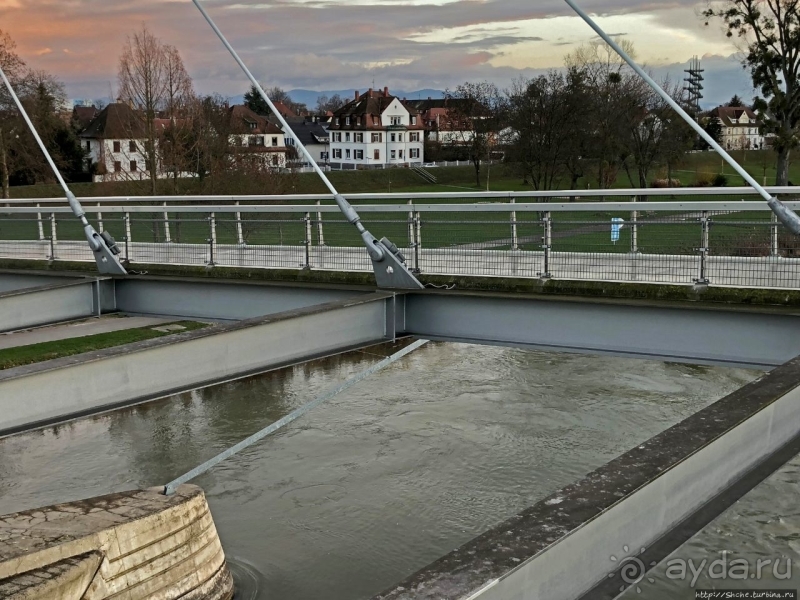 Passerelle Deux Rives — мост, как символ объединенной Европы