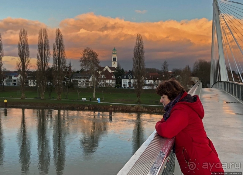 Passerelle Deux Rives — мост, как символ объединенной Европы