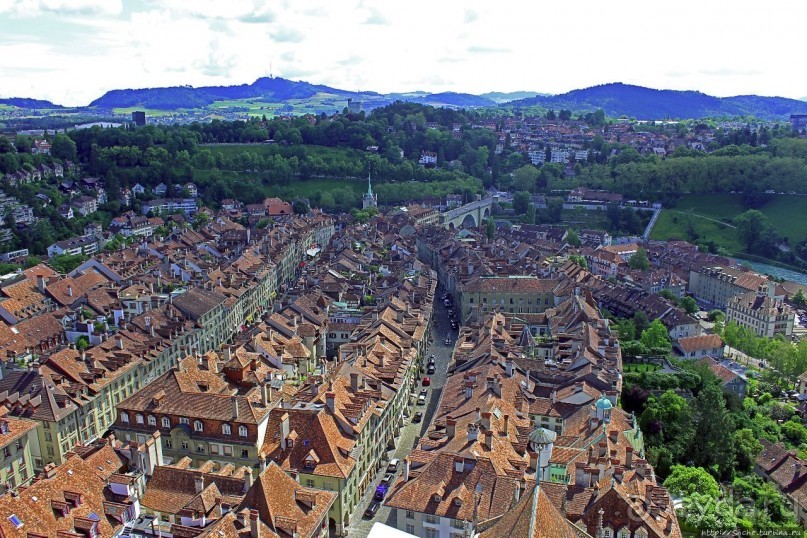 Мне сверху видно все... Красные крыши Старого Берна