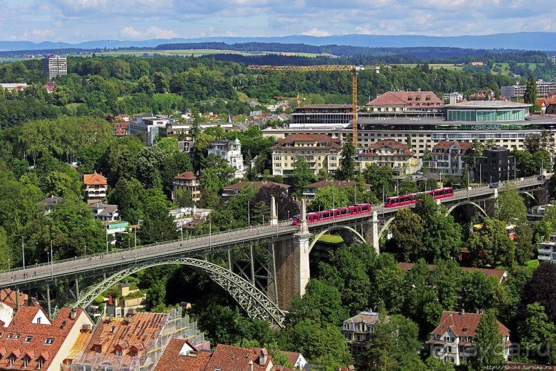 Мне сверху видно все... Красные крыши Старого Берна