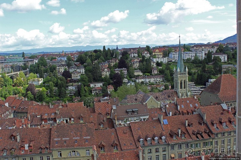 Мне сверху видно все... Красные крыши Старого Берна