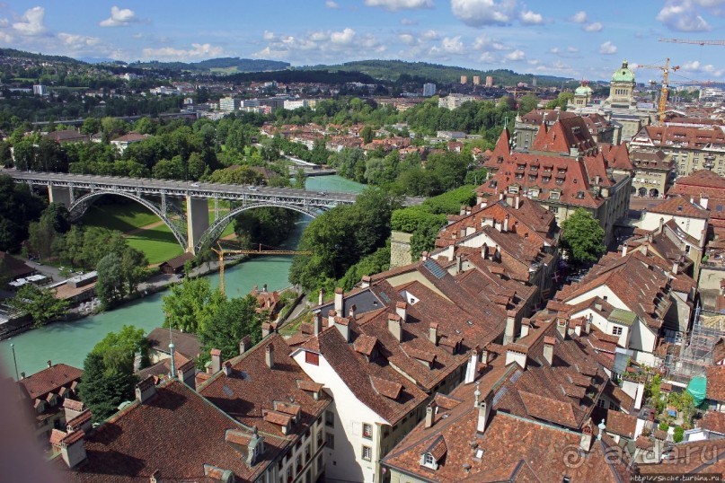 Мне сверху видно все... Красные крыши Старого Берна