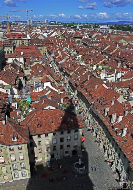 Мне сверху видно все... Красные крыши Старого Берна