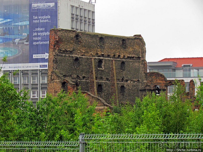 Знакомство с Гданьском. Вечер и такой не летний дождь в июне