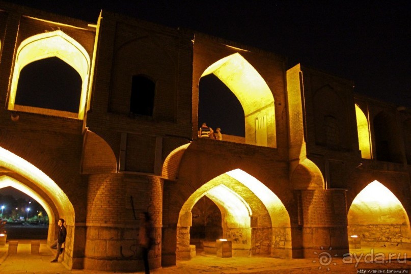 Мост 33-х арок в Исфахане, вечернее знакомство