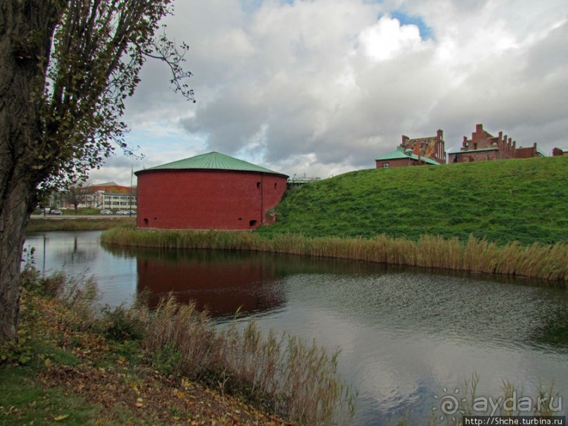 Замок-крепость-музей Мальме Malmohus slot и одноименный парк