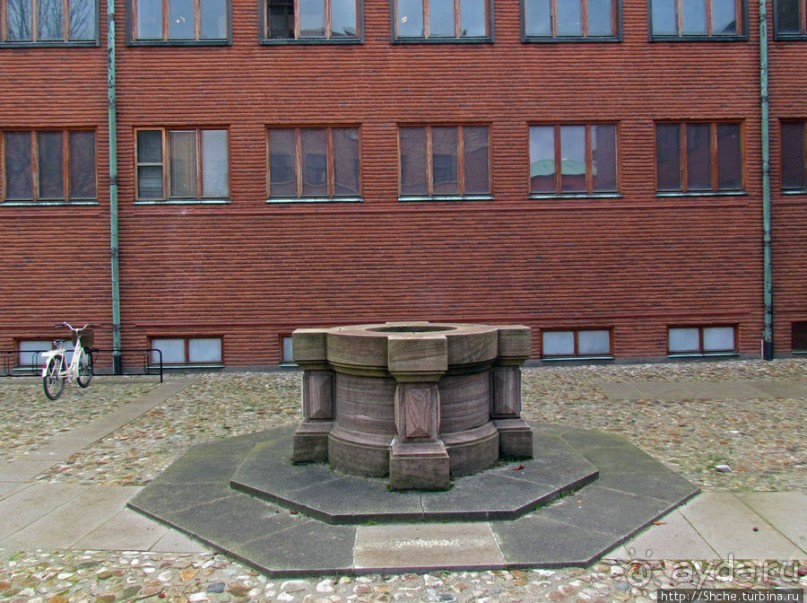 Замок-крепость-музей Мальме Malmohus slot и одноименный парк