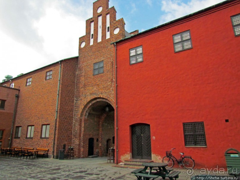 Замок-крепость-музей Мальме Malmohus slot и одноименный парк
