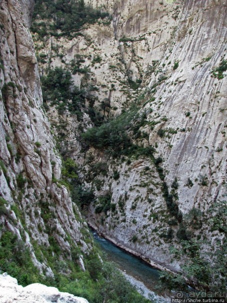 Живописный каньон безымянной реки