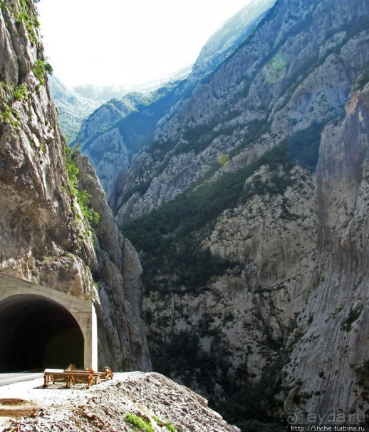 Живописный каньон безымянной реки