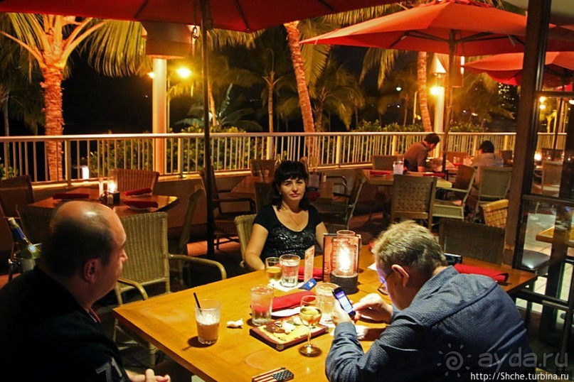Приятная обстановка и качественная кухня на Вайкики