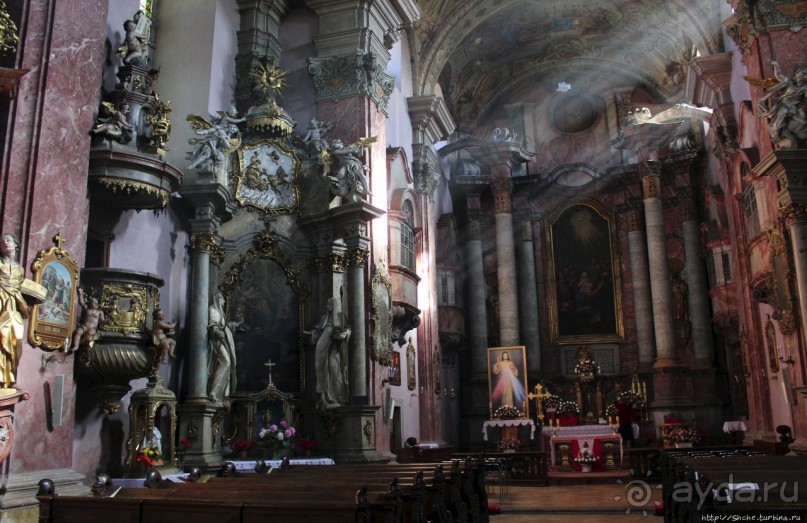 Прожектора... Святого Духа