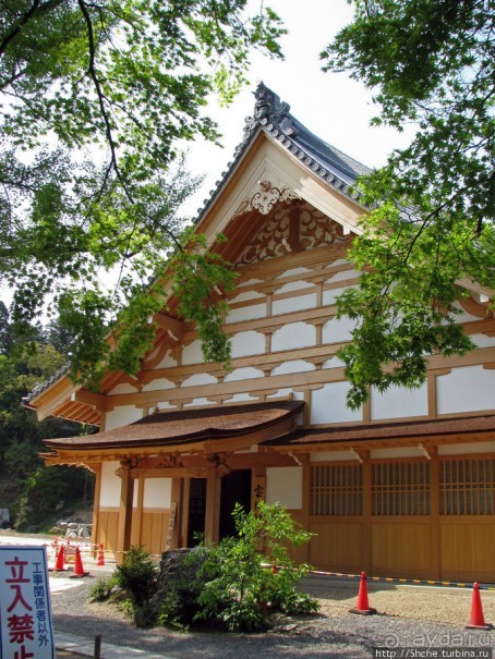 Храмовый комплекс Eiho-ji, действующий монастырь дзэн 14 век