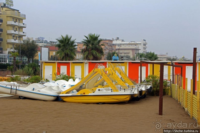 Пляжи тоже умеют грустить... Римини в октябре