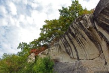 Уж 1000 лет, как приютился на меловой круче над Днестром