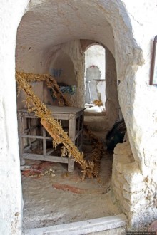 Уж 1000 лет, как приютился на меловой круче над Днестром