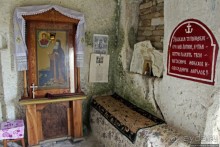 Уж 1000 лет, как приютился на меловой круче над Днестром