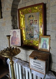 Уж 1000 лет, как приютился на меловой круче над Днестром