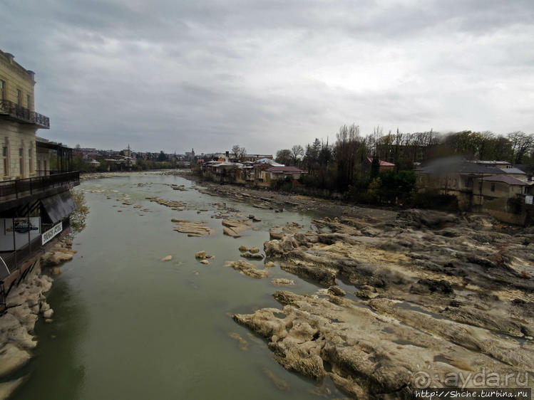 Кутаиси — город на реке Риони