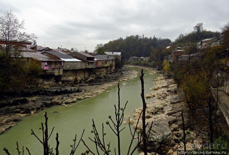 Кутаиси — город на реке Риони