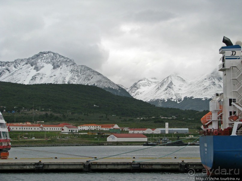 Набережная и порт Ушуайи - ворота в Антарктиду