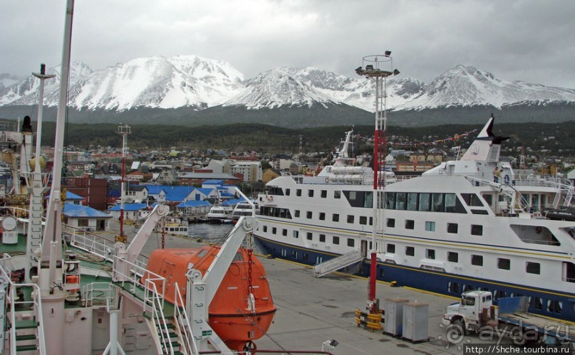 Набережная и порт Ушуайи - ворота в Антарктиду
