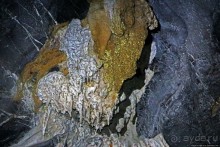 Полые скалы Вьетнама: золотые потолки пещеры Tu Lan