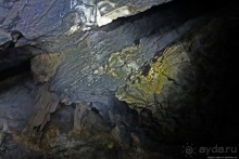 Полые скалы Вьетнама: золотые потолки пещеры Tu Lan