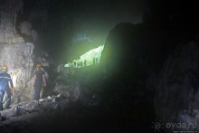 Полые скалы Вьетнама: золотые потолки пещеры Tu Lan