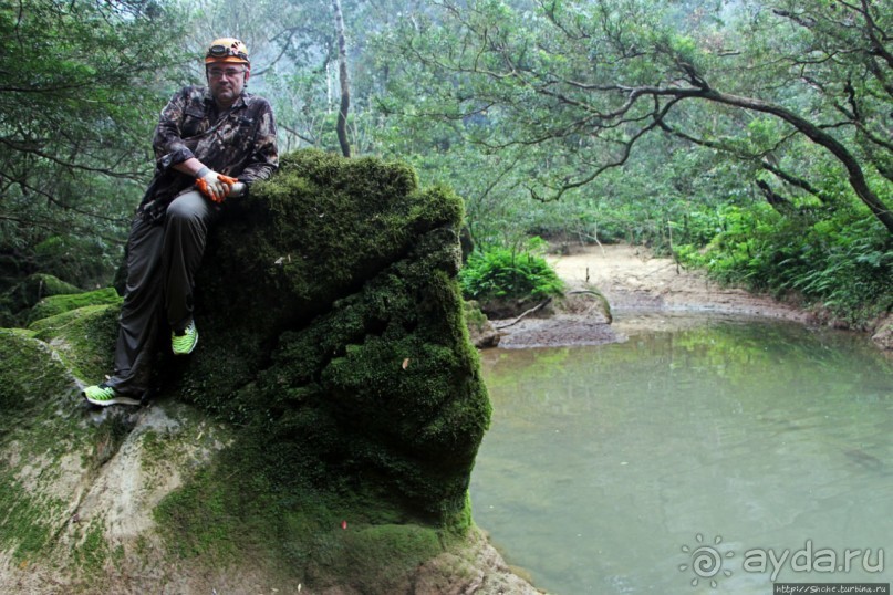 Полые скалы Вьетнама: золотые потолки пещеры Tu Lan