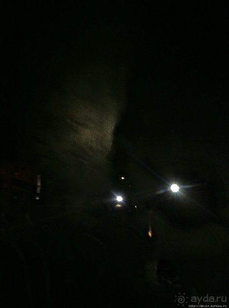 Полые скалы Вьетнама: золотые потолки пещеры Tu Lan