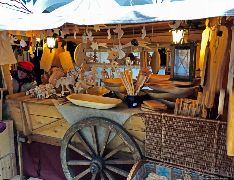 Альбом истории "Рождественские метаморфозы. Конюшенный двор в Дрездене"