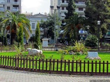 Весь Пирей — от узких улочек до широких проспектов