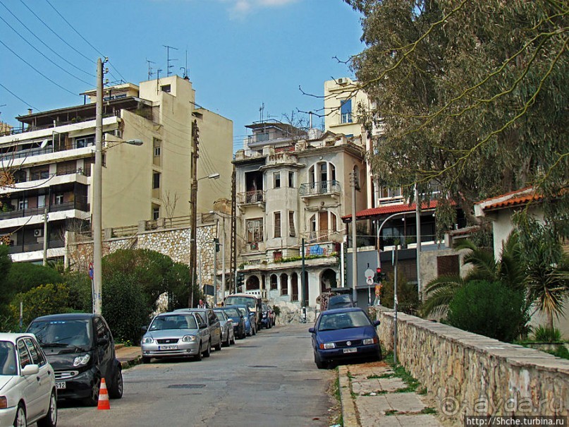 Весь Пирей — от узких улочек до широких проспектов