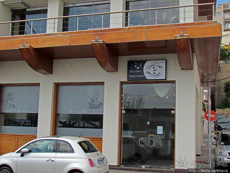 Весь Пирей — от узких улочек до широких проспектов