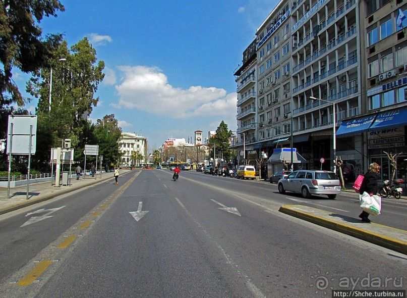 Весь Пирей — от узких улочек до широких проспектов