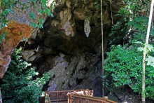 Заглянули в пещеру Калабера