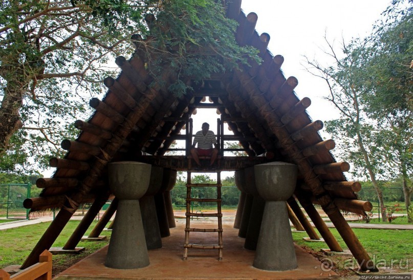 Заглянули в пещеру Калабера