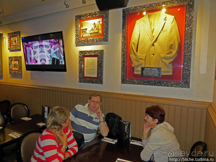 Культовое кафе в Париже